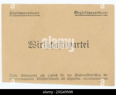 Stimmzettel/ Wahlzettel der Reichstagswahl 1920 - die Reichstagswahl vom 6. Juni 1920 war die zweite Wahl während der Weimarer Republik und die erste zu einem regulären Deutschen Reichstag. Die Bundestagswahl 1920 fand am 6. Juni 1920 zur Wahl des ersten Reichstags der Weimarer Republik statt. Sie folgte der im Januar 1919 gewählten Weimarer Nationalversammlung, die die republikanische Verfassung ausgearbeitet und ratifiziert hatte. Stockfoto