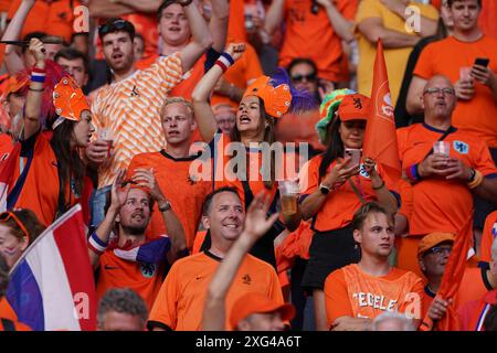 Berlin, Deutschland. Juli 2024. BERLIN, DEUTSCHLAND - 6. JULI: Holland-Fans beim Viertelfinalspiel der UEFA EURO 2024 zwischen den Niederlanden und Turkiye im Olympiastadion am 6. Juli 2024 in Berlin. (Foto von Andre Weening/Orange Pictures) Credit: Orange Pics BV/Alamy Live News Stockfoto