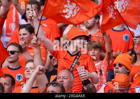 Berlin, Deutschland. Juli 2024. BERLIN, DEUTSCHLAND - 6. JULI: Holland-Unterstützer beim Viertelfinalspiel der UEFA EURO 2024 zwischen den Niederlanden und Turkiye im Olympiastadion am 6. Juli 2024 in Berlin. (Foto von Andre Weening/Orange Pictures) Credit: Orange Pics BV/Alamy Live News Stockfoto