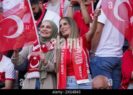 Berlin, Deutschland. Juli 2024. BERLIN, DEUTSCHLAND - 6. JULI: Turkiye-Fans beim Viertelfinalspiel der UEFA EURO 2024 zwischen den Niederlanden und Turkiye im Olympiastadion am 6. Juli 2024 in Berlin. (Foto von Andre Weening/Orange Pictures) Credit: Orange Pics BV/Alamy Live News Stockfoto