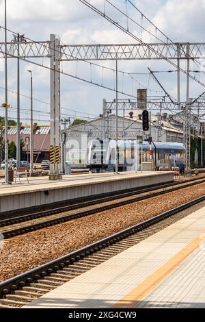 4. Juli 2024 Lublin Polen. Bahnhof an einem sonnigen Sommertag. Stockfoto