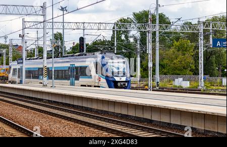 4. Juli 2024 Lublin Polen. Bahnhof an einem sonnigen Sommertag. Stockfoto