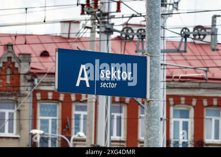 4. Juli 2024 Lublin Polen. Bahnhof an einem sonnigen Sommertag. Stockfoto