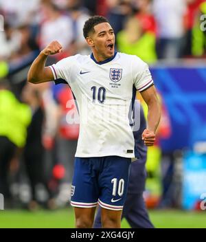 Düsseldorf, Deutschland. Juli 2024. Düsseldorf, Deutschland. Juli 2024. Juni 2024 - England gegen Schweiz - UEFA Euro 2024 - Viertelfinale - Düsseldorf. Jude Bellingham feiert den Sieg im Elfmeterschießen gegen die Schweiz. Bild : Mark Pain / Alamy Live News Stockfoto