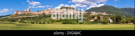 Assisi - das Panorama der Altstadt. Stockfoto