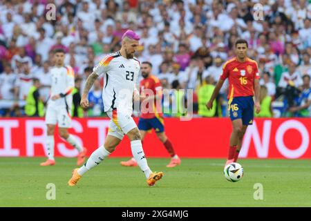 Stuttgart, Deutschland. Juli 2024. Stuttgart, 5. Juli 2024: Robert Andrich (23) beim Viertelfinalspiel der UEFA EURO 2024 zwischen Spanien und Deutschland in der Stuttgart Arena. (Sven Beyrich/SPP) Credit: SPP Sport Press Photo. /Alamy Live News Stockfoto