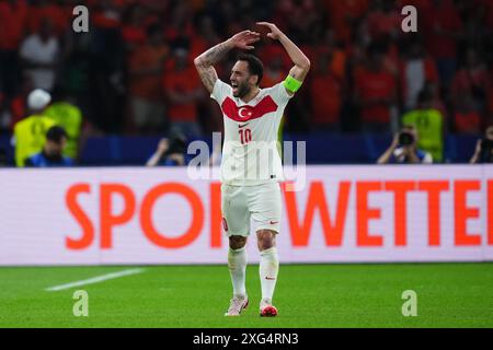 Berlin, Deutschland. Juli 2024. Hakan Calhanoglu aus Turkiye während des Spiels der UEFA Euro 2024 zwischen den Niederlanden und Turkiye. Das Viertelfinale wurde am 6. Juli 2024 im Olympiastadion in Berlin ausgetragen. (Foto: Bagu Blanco/PRESSINPHOTO) Credit: PRESSINPHOTO SPORTS AGENCY/Alamy Live News Stockfoto