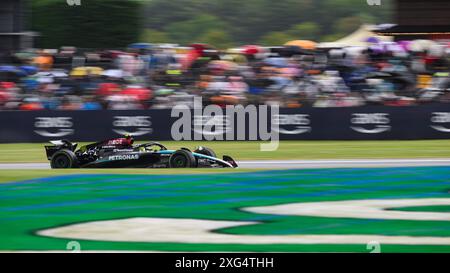 NORTHAMPTONSHIRE, VEREINIGTES KÖNIGREICH. Juli 24. Aktion in der heutigen dritten Übungssitzung während des Grand Prix 2024 von Qatar Airways auf dem Silverstone Circuit am Samstag, den 06. Juli 2024 in NORTHAMPTONSHIRE, ENGLAND. Quelle: Taka G Wu/Alamy Live News Stockfoto