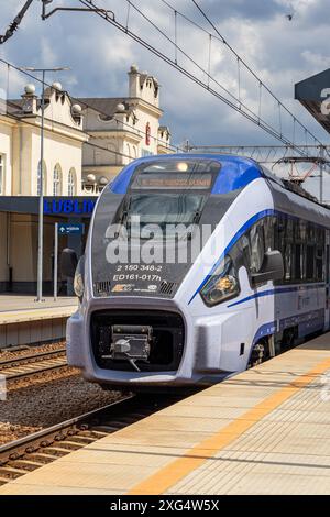 4. Juli 2024 Lublin Polen. Bahnhof an einem sonnigen Sommertag. Stockfoto