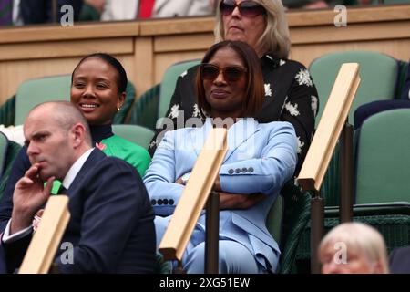 London, Großbritannien. Juli 2024; All England Lawn Tennis and Croquet Club, London, England; Wimbledon Tennis Tournament, Tag 6; Denise Lewis sitzt in der königlichen Box, um sich das Geschehen auf dem Court anzusehen Credit: Action Plus Sports Images/Alamy Live News Stockfoto