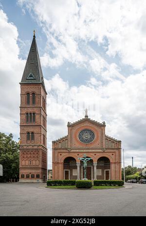 Jesus Church ist eine Kirche in Valby, die 1884-91 von dem Brauer Carl Jacobsen mit freistehendem Glockenturm erbaut wurde, am 29. Juli 2023 in Kopenhagen Stockfoto