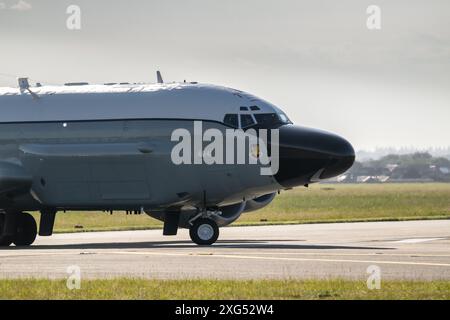 64-4841 - USAF Boeing RC-135V Rivet Joint Taxis am RAF Mildenhall, Suffolk, Großbritannien Stockfoto