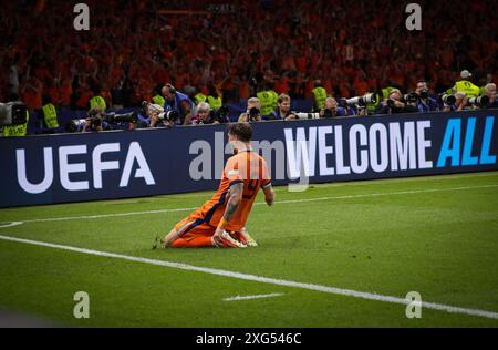 Berlin, Deutschland. Juli 2024. Wout Weghorst aus den Niederlanden feiert, nachdem sein Team das Viertelfinale der UEFA EURO 2024 gegen die Türkei gewonnen hat. Quelle: Oleksandr Prykhodko/Alamy Live News Stockfoto