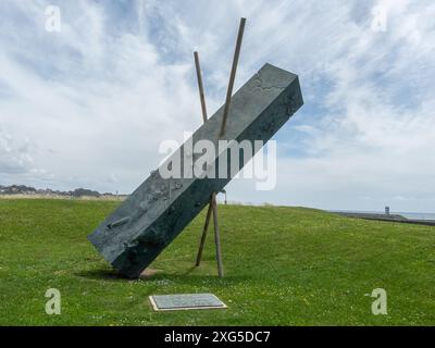 Denkmal zu Ehren von Ferreira de Castro am Meer in der Mündung der Stadt Porto-Portugal. Stockfoto