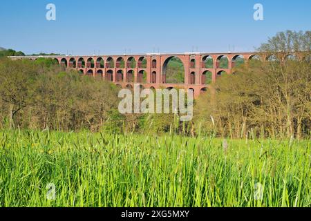 Goeltzschtalbrücke im Vogtland, Goeltzsch Viaduktbahnbrücke in Sachsen, Deutschland, weltgrößte Backsteinbrücke Stockfoto