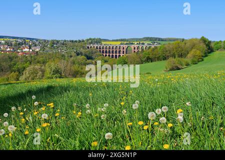 Goeltzschtalbrücke im Vogtland, Goeltzsch Viaduktbahnbrücke in Sachsen, Deutschland, weltgrößte Backsteinbrücke Stockfoto