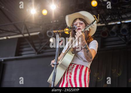 Milwaukee, USA. Juli 2024. Nikki Lane während des Summerfest Music Festivals am 5. Juli 2024 in Milwaukee, Wisconsin (Foto: Daniel DeSlover/SIPA USA) Credit: SIPA USA/Alamy Live News Stockfoto