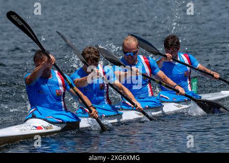 Zamora, Zamora, Spanien. Juli 2024. Lago de Sanabria (06.07.2024) - TSCHECHISCHE HERRENMANNSCHAFT. JEZEK TOMAS. ZAVREL JAKUB. SOBISEK MARTIN. JAHODA FILIP. (Kreditbild: © Oscar Manuel Sanchez/ZUMA Press Wire) NUR REDAKTIONELLE VERWENDUNG! Nicht für kommerzielle ZWECKE! Stockfoto