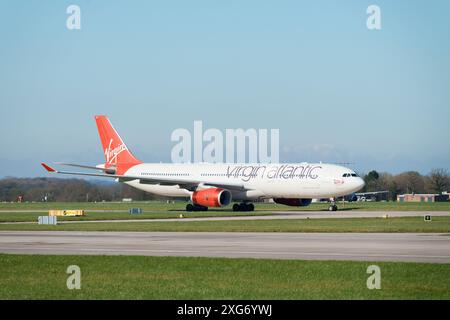 Virgin Atlantic Airbus A330 Ankunft am Flughafen Manchester Stockfoto