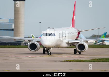 Helvetic Airways Embraer E190LR ab Manchester nach Zürich Stockfoto