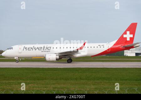 Helvetic Airways Embraer E190LR ab Manchester nach Zürich Stockfoto