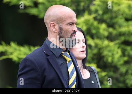 Jamie Jones-Buchanan kommt während der Beerdigung von Rob CBE Burrow im Pontefract Crematorium, Pontefract, Großbritannien, 7. Juli 2024 (Foto: Mark Cosgrove/News Images) Stockfoto