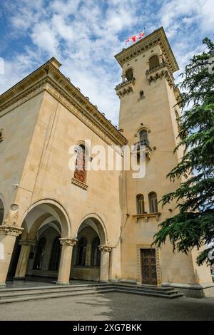 Gori, Georgien - 3. Juli 2024: Das Joseph Stalin Museum, das dem Leben von Joseph Stalin gewidmet ist, befindet sich in Gori, Georgien. Stockfoto