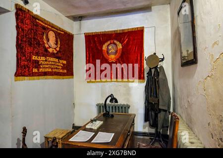 Gori, Georgien - 3. Juli 2024: Das Joseph Stalin Museum, das dem Leben von Joseph Stalin gewidmet ist, befindet sich in Gori, Georgien. Stockfoto