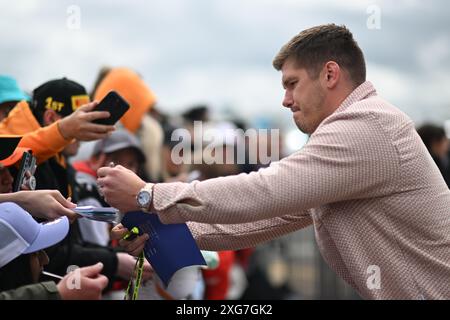 7. Juli 2024; Silverstone Circuit, Northamptonshire, England: Formel 1 2024 Qatar Airways British F1 Grand Prix; Renntag: Owen Farrell kommt am Fahrerlager von Silverstone an Stockfoto