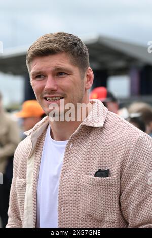 7. Juli 2024; Silverstone Circuit, Northamptonshire, England: Formel 1 2024 Qatar Airways British F1 Grand Prix; Renntag: Owen Farrell kommt am Fahrerlager von Silverstone an Stockfoto