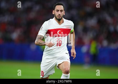 Berlin, Deutschland. Juli 2024. Hakan Calhanoglu aus Turkiye während des Spiels der UEFA Euro 2024 zwischen den Niederlanden und Turkiye. Das Viertelfinale wurde am 6. Juli 2024 im Olympiastadion in Berlin ausgetragen. (Foto: Bagu Blanco/PRESSINPHOTO) Credit: PRESSINPHOTO SPORTS AGENCY/Alamy Live News Stockfoto