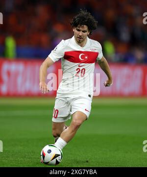 BERLIN, DEUTSCHLAND - 06. JULI: Ferdi Kadioglu aus Turkiye beim Viertelfinale der UEFA EURO 2024 zwischen den Niederlanden und TŸrkiye im Olympiastadion am 06. Juli 2024 in Berlin. © diebilderwelt / Alamy Stock Stockfoto