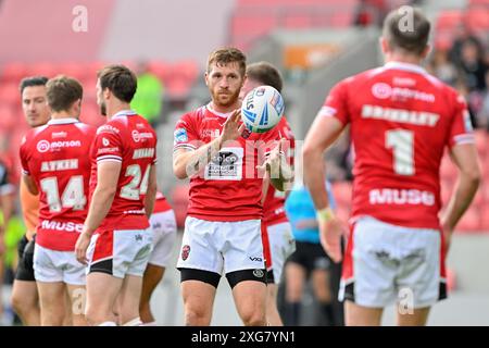 Marc Sneyd von Salford Red Devils während des Spiels Salford Red Devils gegen Hull FC im Salford Community Stadium, Eccles, Vereinigtes Königreich, 7. Juli 2024 (Foto: Cody Froggatt/News Images) in Eccles, Vereinigtes Königreich am 7. Juli 2024. (Foto: Cody Froggatt/News Images/SIPA USA) Stockfoto