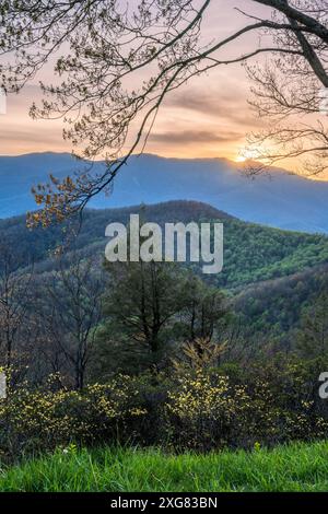 Wunderschöne Landschaft bei Sonnenuntergang über den Blue Ridge Mountains in North Carolina Stockfoto