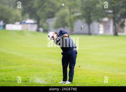 07. Juli 2024, Bayern, München/Eichenried: Golf: BMW International Open, Runde 4, Schottland Ewen Ferguson spielt den Ball. Foto: Ulrich Gamel/kolbert-Press/dpa Stockfoto