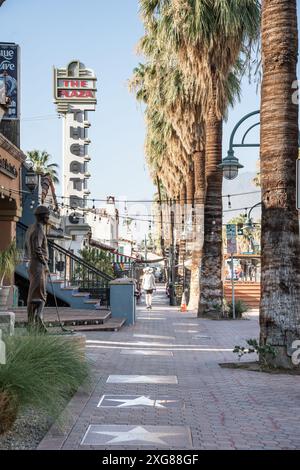 Palm Springs, Kalifornien - 27. Juni. 2024: Blick auf das Einkaufsviertel in Palm Springs, Kalifornien Stockfoto