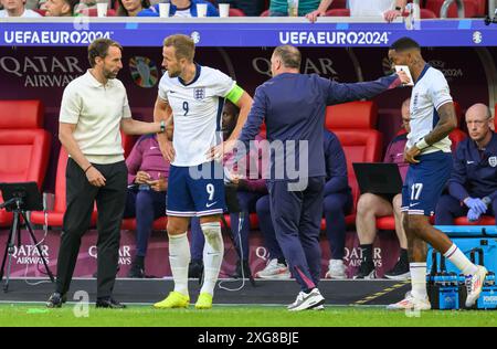 Juni 2024 - England gegen Schweiz - UEFA Euro 2024 - Viertelfinale - Düsseldorf. Gareth Southgate ersetzt Harry Kane und holt Ivan Toney in der Verlängerung gegen die Schweiz ein. Bild : Mark Pain / Alamy Live News Stockfoto