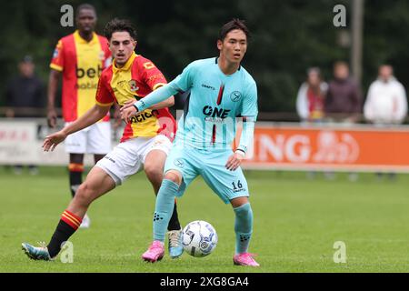 Apeldoorn, Niederlande. Juli 2024. APELDOORN, NIEDERLANDE - 7. JULI: SOTA Kitano von Almere City FC während des Vorsaisonspiels zwischen Go Ahead Eagles und Almere City FC bei WWNA am 7. Juli 2024 in Apeldoorn, Niederlande. (Foto von Peter Lous/Orange Pictures) Credit: Orange Pics BV/Alamy Live News Stockfoto