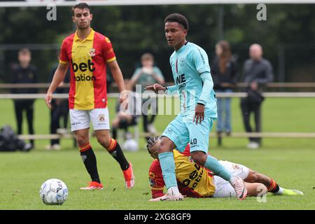 Apeldoorn, Niederlande. Juli 2024. APELDOORN, NIEDERLANDE - 7. JULI: Marley Dors von Almere City FC während des Vorsaisonspiels zwischen Go Ahead Eagles und Almere City FC bei WWNA am 7. Juli 2024 in Apeldoorn, Niederlande. (Foto von Peter Lous/Orange Pictures) Credit: Orange Pics BV/Alamy Live News Stockfoto