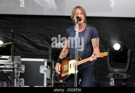 Chicago, Usa. Juli 2024. Der Country Music Artist Keith Urban tritt am Wochenende des Chicago Street Race vor dem Grant Park 165 NASCAR Cup Series Race in Chicago, IL am Sonntag, 7. Juli 2024 auf. Foto: Mark Black/UPI Credit: UPI/Alamy Live News Stockfoto