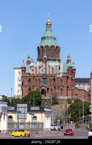 Uspenski-Kathedrale in Helsinki an einem hellen Sommertag Stockfoto