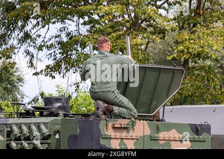 7. Juli 2024 Krasnik Polen. Präsentation von Militärfahrzeugen. Stockfoto