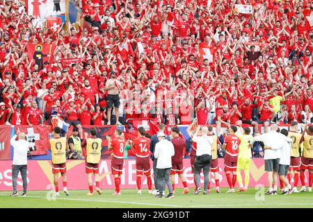 Düsseldorf, Deutschland. Juli 2024. Schweiz Fans Fußball/Fußball : UEFA Europameisterschaft Deutschland 2024 Viertelfinalspiel zwischen England 1 (PK5-3) 1 Schweiz in der Düsseldorf Arena in Düsseldorf. Quelle: Mutsu Kawamori/AFLO/Alamy Live News Stockfoto