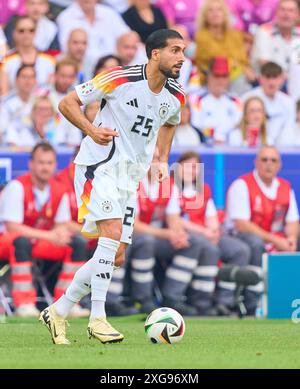 Emre Can, DFB 25 im Viertelfinalspiel DEUTSCHLAND - SPANIEN 1-2 N.V. der UEFA-Europameisterschaften 2024 am 5. Juli 2024 in Stuttgart. Fotograf: Peter Schatz Stockfoto