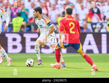 Ilkay Gündogan, DFB 21 tritt um den Ball, Tackling, Duell, Header, zweikampf, Aktion, Kampf gegen Dani Carvajal, ESP 2 im Viertelfinalspiel DEUTSCHLAND - SPANIEN 1-2 N.V. der UEFA-Europameisterschaften 2024 am 5. Juli 2024 in Stuttgart. Fotograf: Peter Schatz Stockfoto