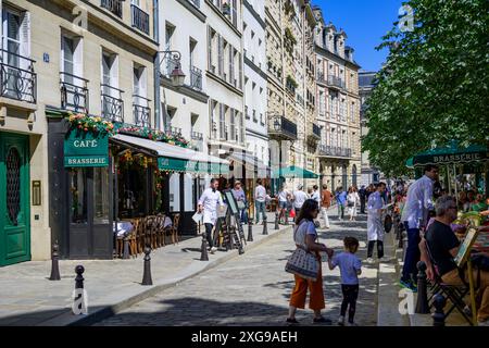 Belebte Straßen Von Paris Stockfoto