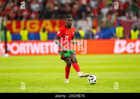 Hamburg, Deutschland. Juli 2024. Nuno Mendes (19) aus Portugal, das im Viertelfinale der UEFA Euro 2024 zwischen Portugal und Frankreich im Volksparkstadion in Hamburg zu sehen war. Stockfoto