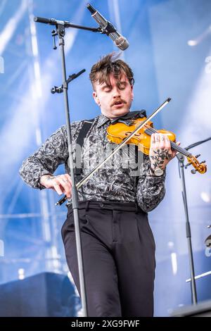 Mailand Italien. Juli 2024. Die schwedische Metalcore-Band IMMINENCE tritt live auf der Bühne des Ippodromo SNAI San Siro während des I-Days Milano Coca-Cola Festivals 2024 auf. Vermerk: Rodolfo Sassano/Alamy Live News Stockfoto