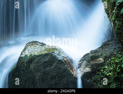 Wasserfall am Wolfenschlucht bei Bad Kreuzen Österreich Stockfoto
