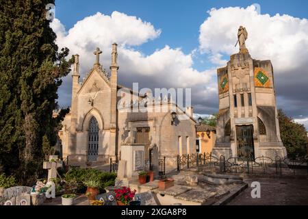 Modernistisches Mausoleum der Familie Bestard, 19th Jahrhundert, Friedhof Santa Maria, Mallorca, Balearen, Spanien Stockfoto